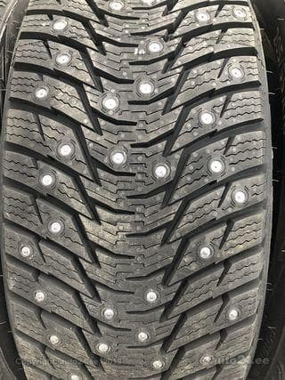 WESTLAKE Icemaster Spike Z-506 245/40 R19