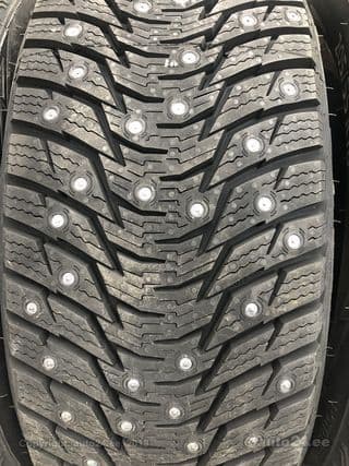 WESTLAKE Icemaster Spike Z-506 225/40 R18